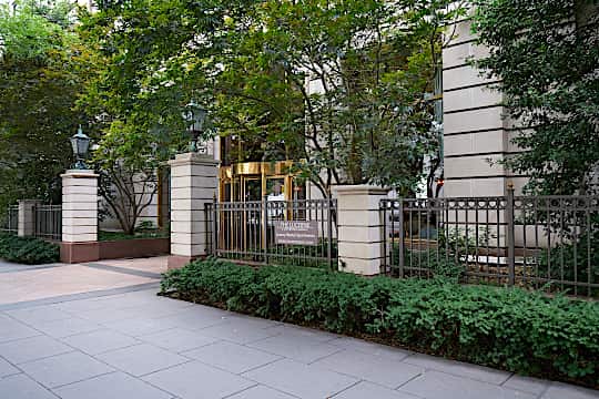 79th St